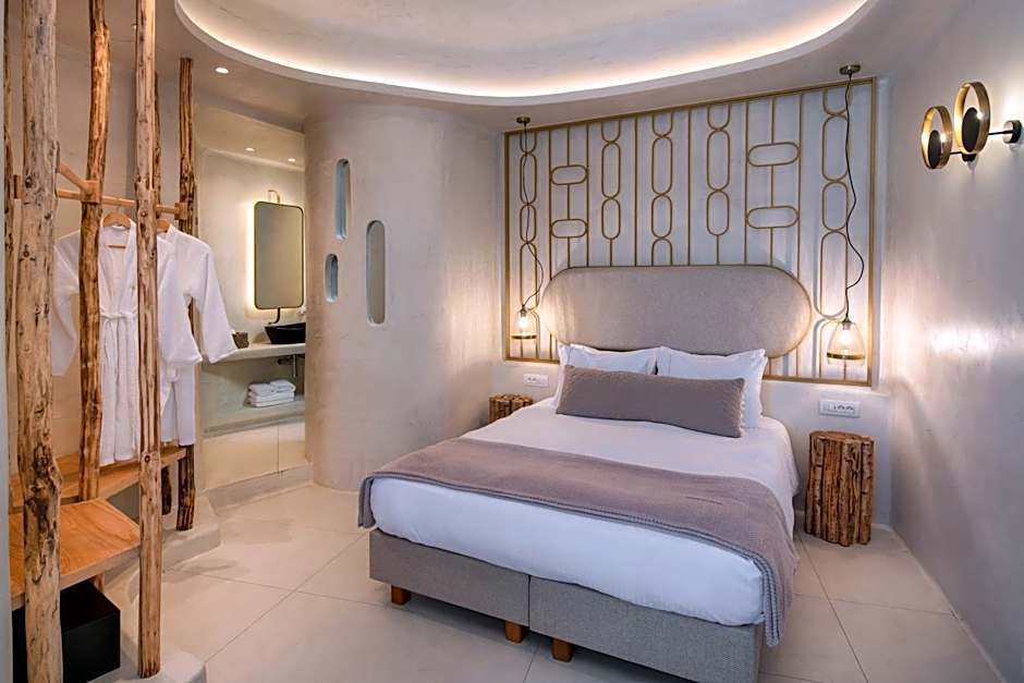 Athina Luxury Suites