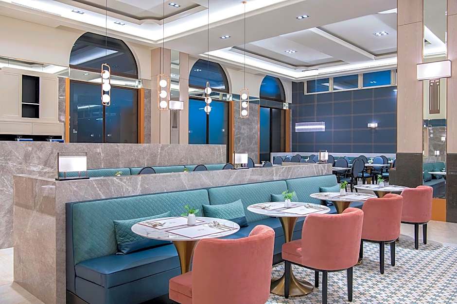 Hamp Court Palace Taipei