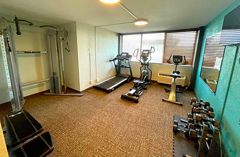 Quality Inn & Suites Cincinnati Downtown
