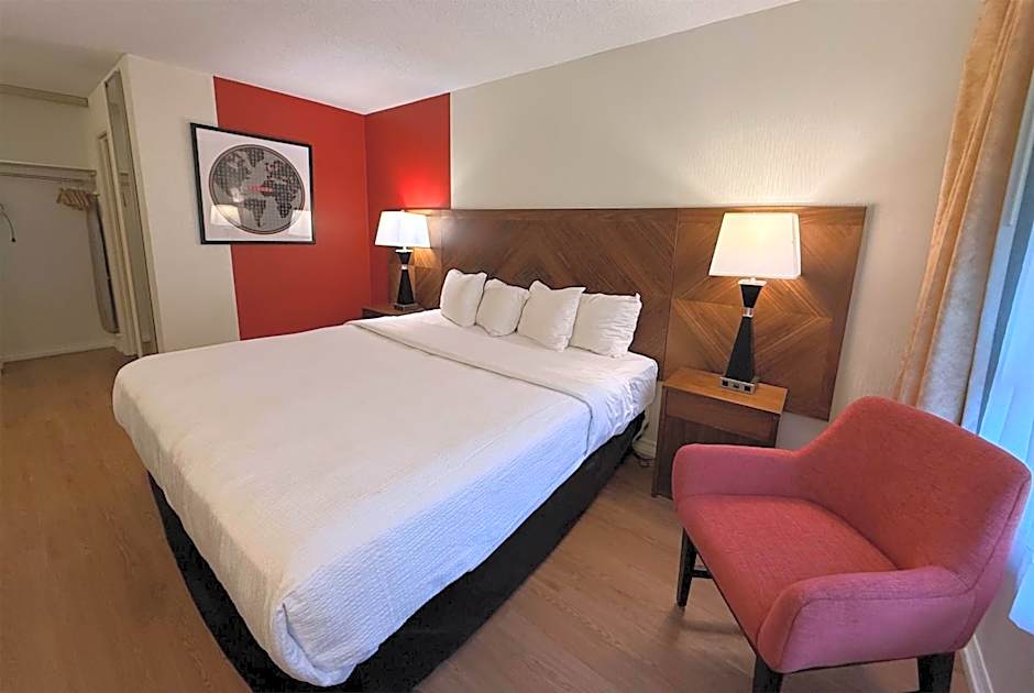 Ramada by Wyndham Arnprior