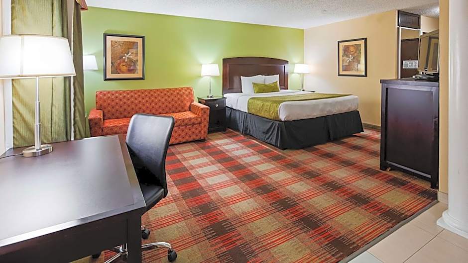 Best Western Plus Addison Dallas Hotel