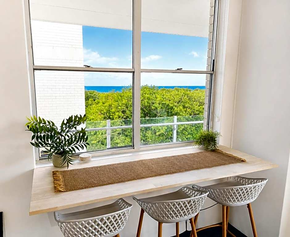 Tradewinds Apartments