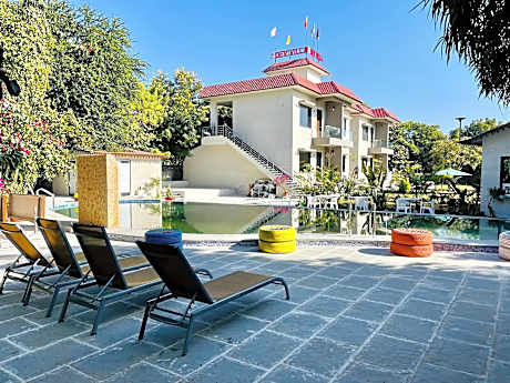 Dev Villa Resort