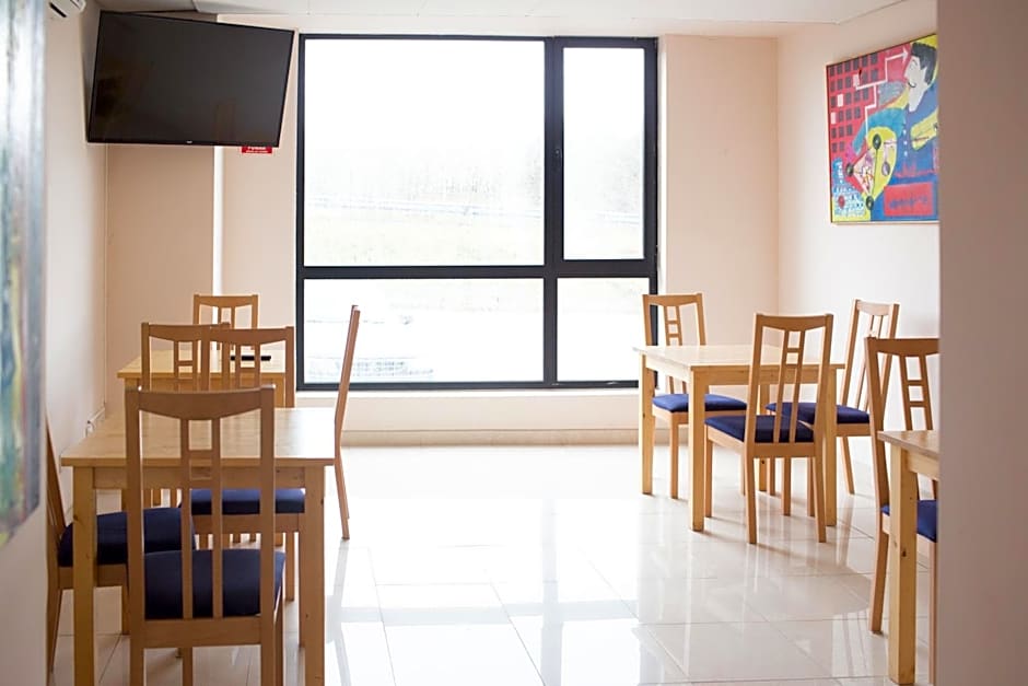 Puerta de Santillana