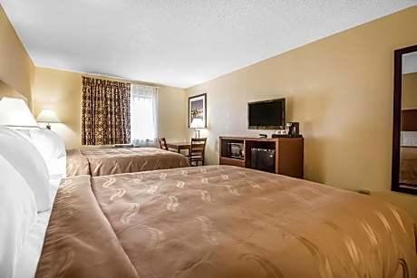 Queen Room with Two Queen Beds - Non-Smoking