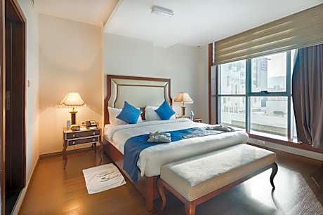 Plaza Suite