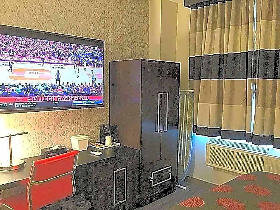 Ramada by Wyndham Bronx Terminal