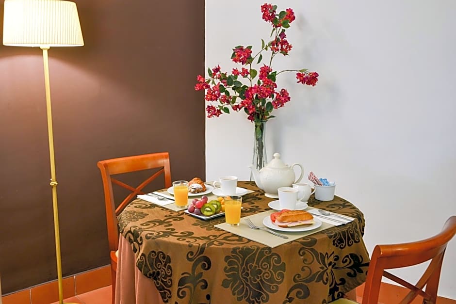 I AM La Posada Hotel and Apartment
