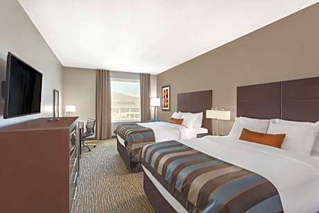 Superior Queen Room with Two Queen Beds - Non-Smoking