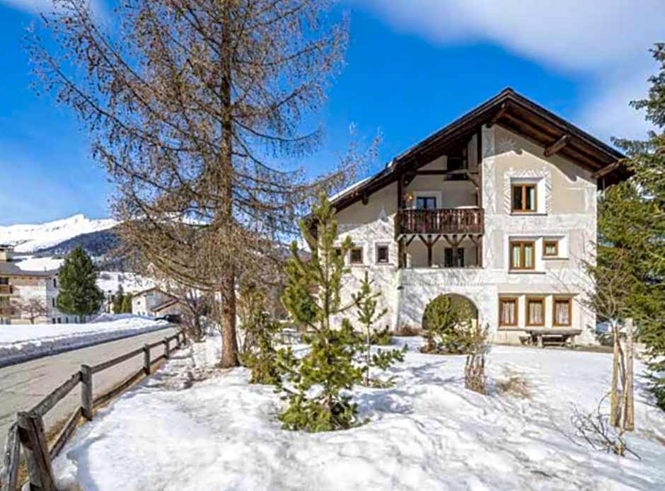 Chesa Tussilago - La Punt-Chamues-ch