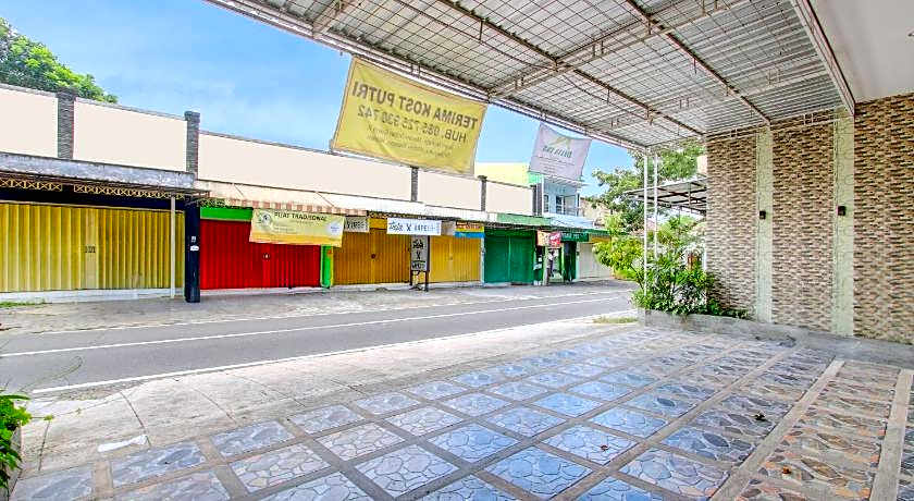 OYO 93838 Delia Inn Syariah