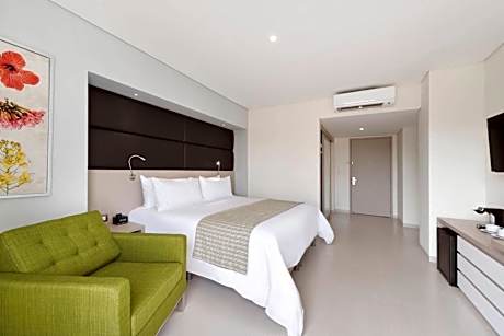 King Room - Non-Smoking