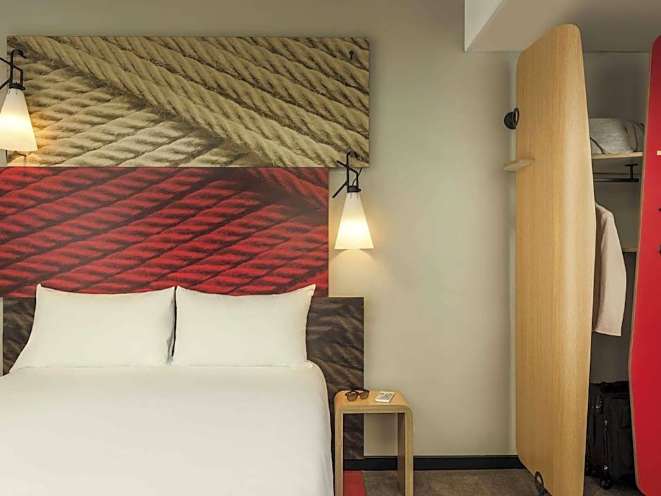 ibis Paris Avenue de la Republique