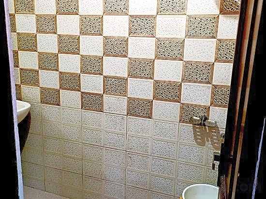 Hotel Crystal Deluxe @New Delhi Railway Station