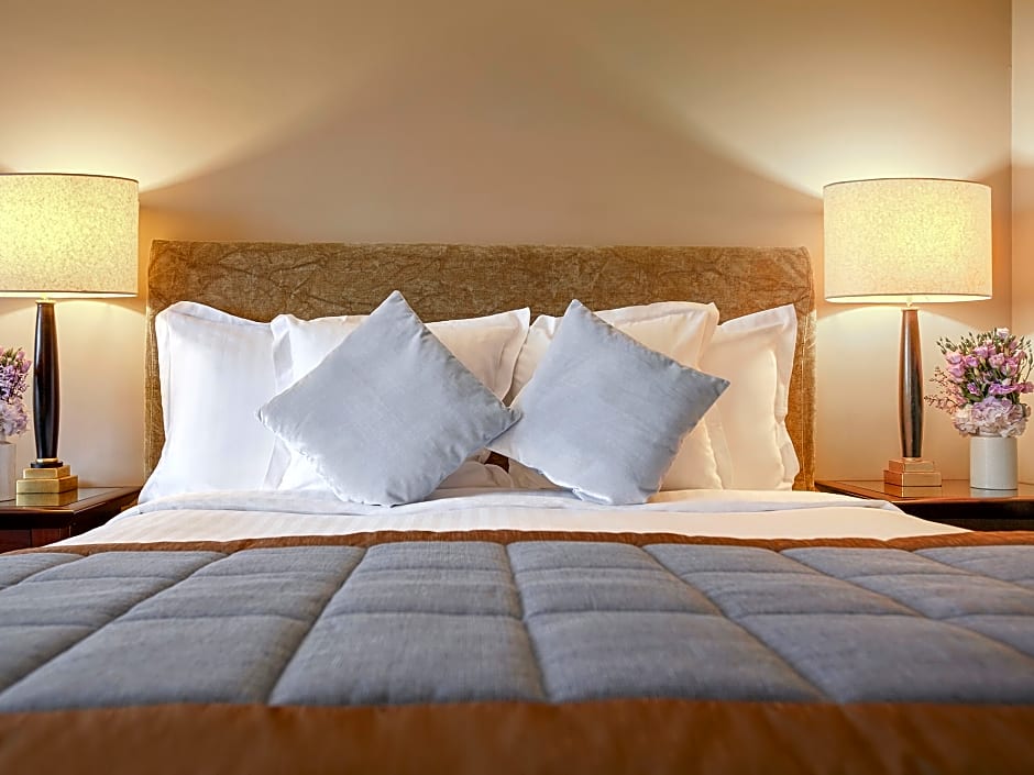 Warwick Paris (Former Warwick Champs-Elysees)