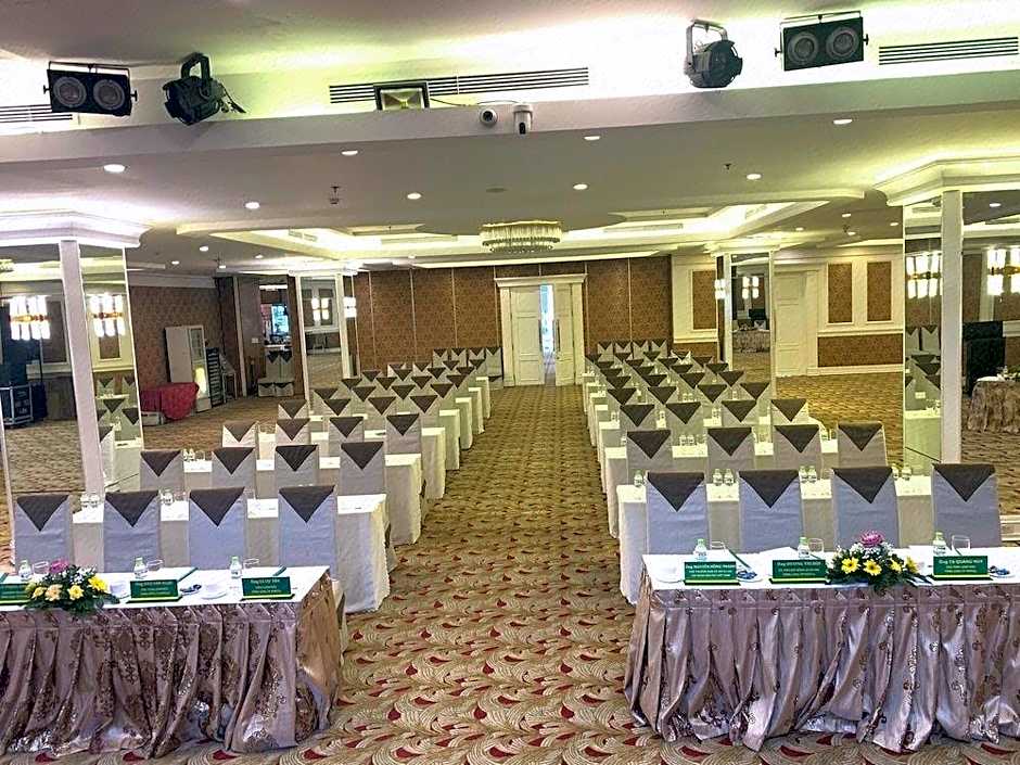 Petro Hotel