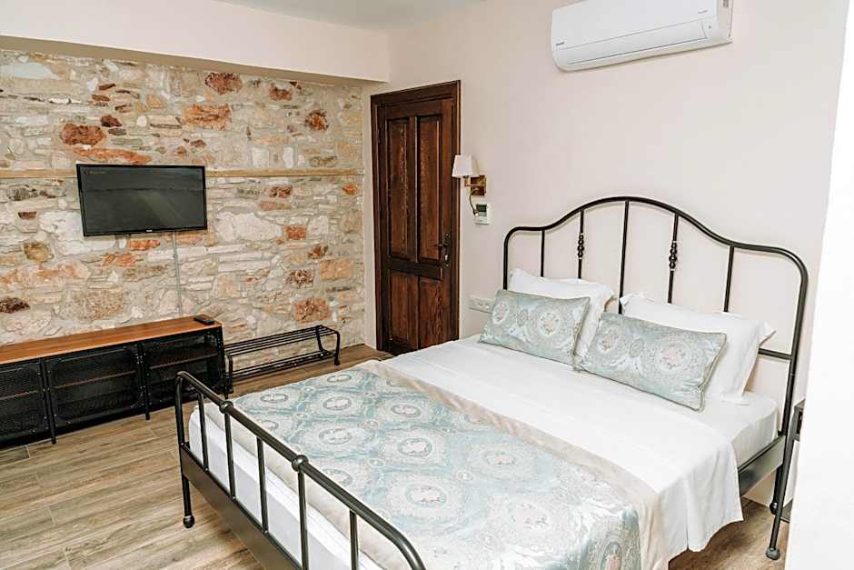 Nill's Stone House Otel