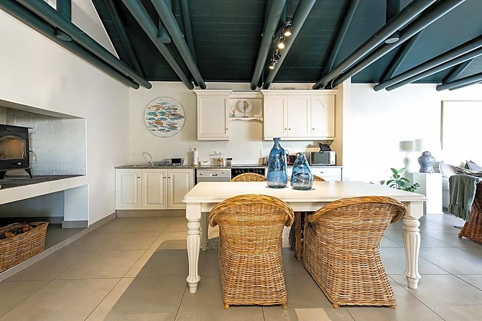 Abalone Hotel & Villas