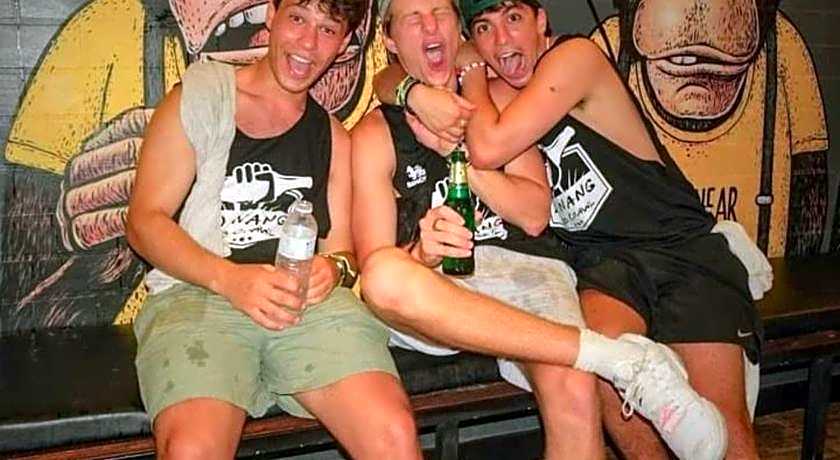 Balcony Party Hostel Ao Nang Beachfront Adult Only