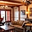 HH 207 Ski-InOut Sunrise Views Village Steps Sleeps 4