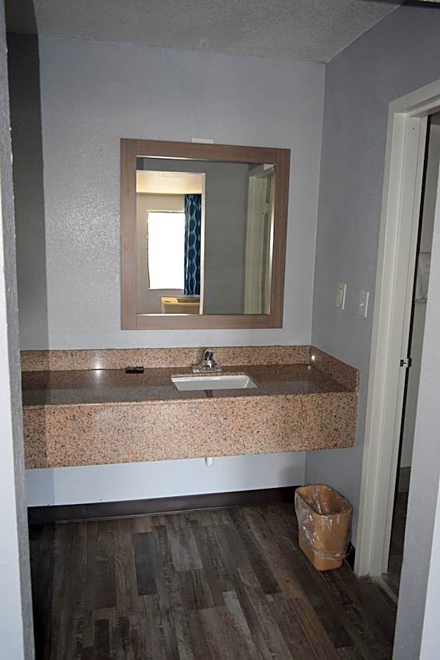 Americas Best Value Inn & Suites/Murfreesboro