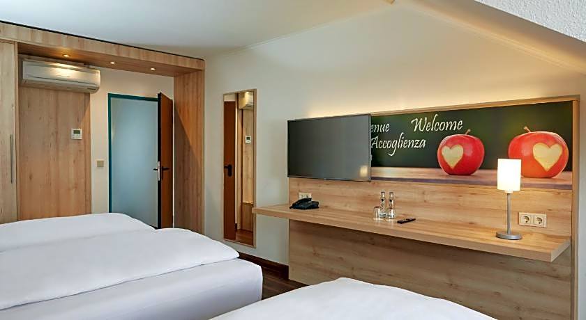 Sunday Hotel Stuttgart Herrenberg