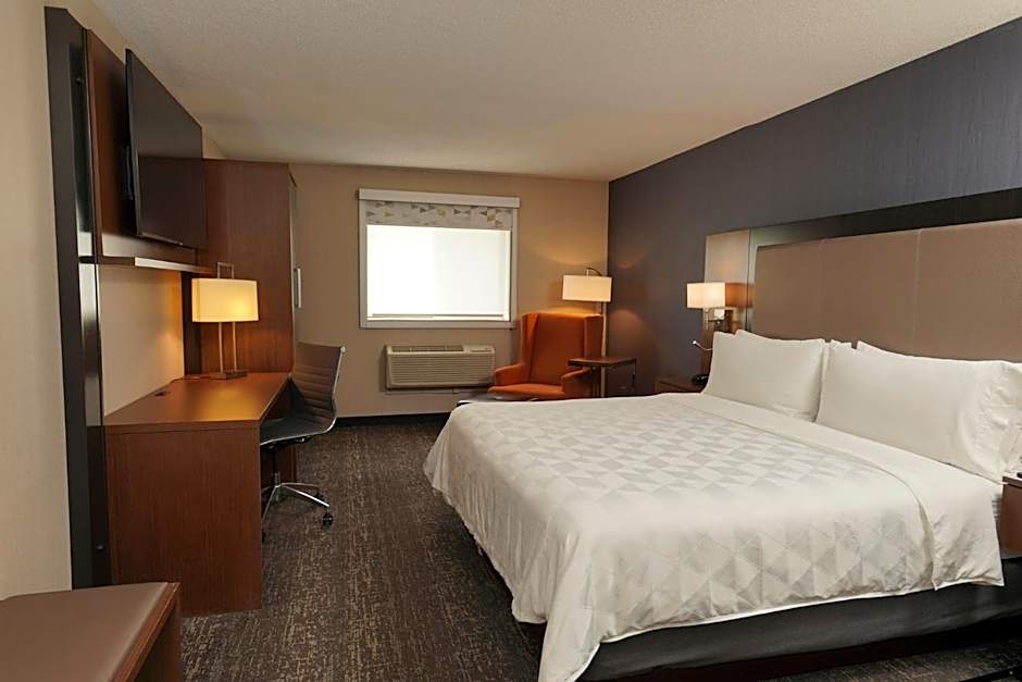 Holiday Inn & Suites Chicago-Carol Stream (Wheaton) By IHG