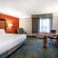 La Quinta Inn & Suites by Wyndham Greensboro