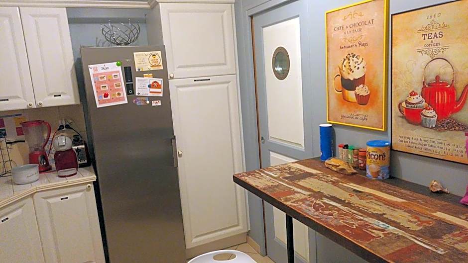 LA MARINA-Center-Parking-StationtoParis