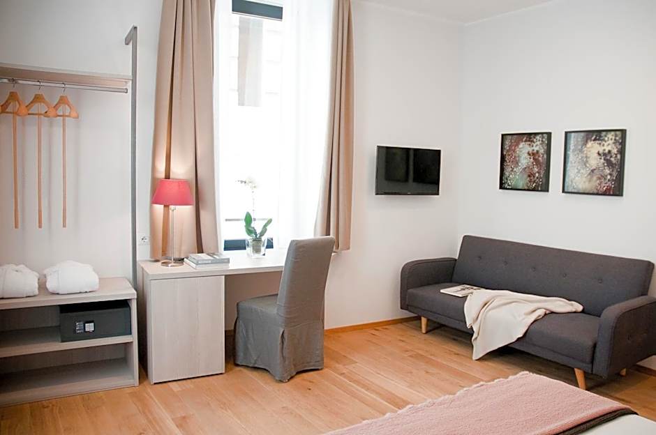 Giuturna Boutique Hotel