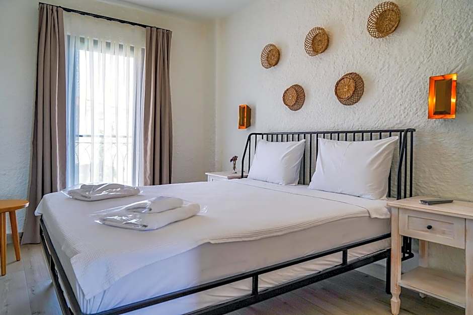 CEMAL ALACATI BUTIK HOTEL