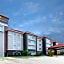 La Quinta Inn & Suites by Wyndham Mt. Pleasant