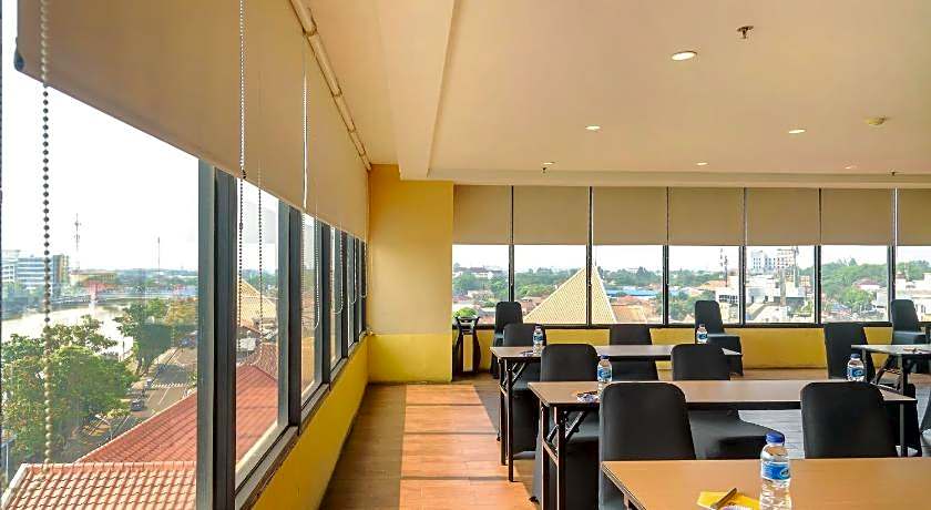 Yellow Bee Tangerang