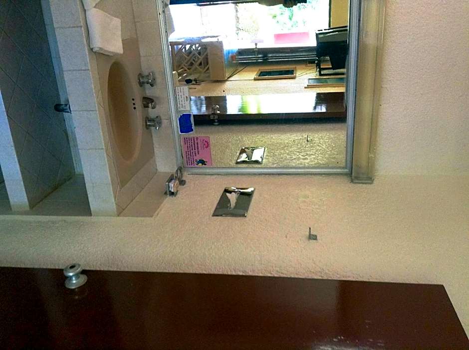 Sands Acapulco Hotel & Bungalows