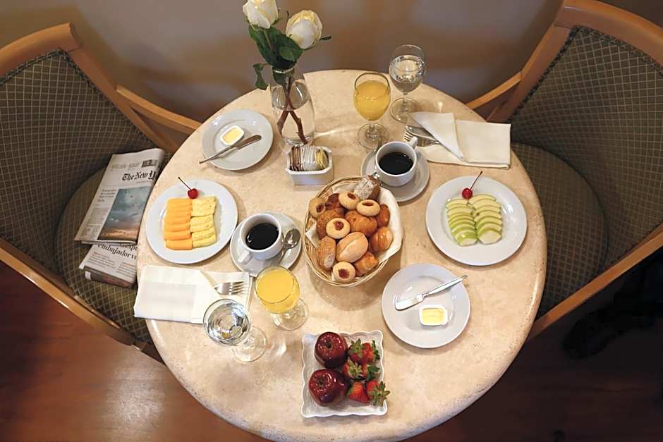 Suites del Bosque Hotel