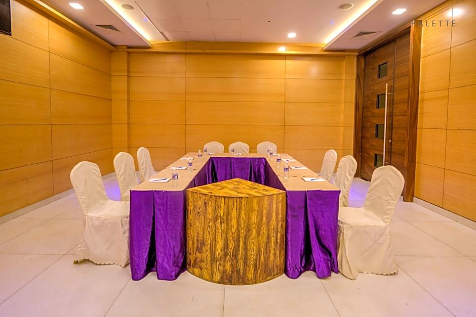 Hotel Pioneer Grand Palace