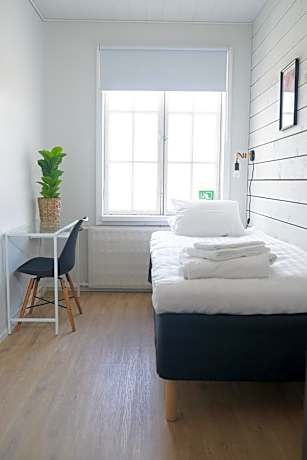 Standard Single Room with Shared Bathroom