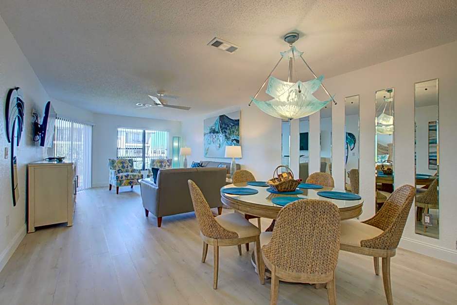 Absolute Anna Maria-Private Beach Access-Heated Pool-Water Views From Every Room