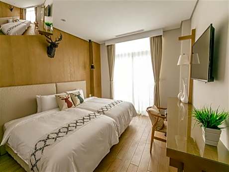 Twin Bed Non-Smoking