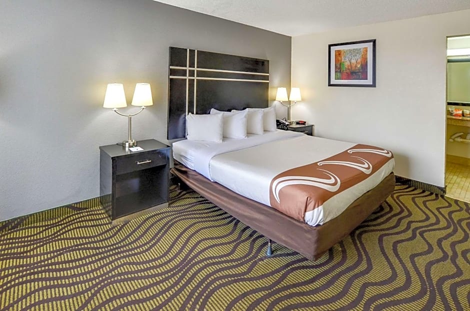 Quality Inn & Suites Hardeeville - Savannah North - Renovated with Hot Breakfast Included