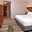 Holiday Inn Express & Suites St. Petersburg - Seminole Area By IHG
