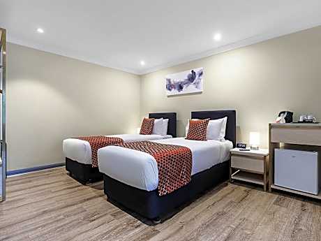 Family Standard Room with One King and One Queen Beds