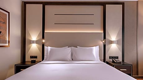 King Room with Courtyard View