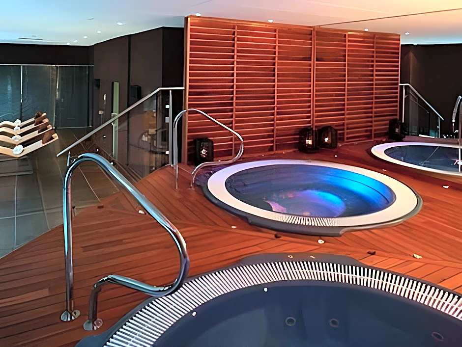 Clarion Suites Senart Paris Sud and Spa