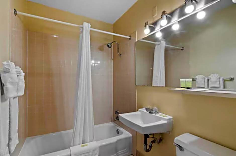 Holiday Lodge Wenatchee