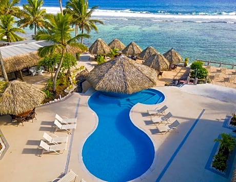 Club Raro Resort