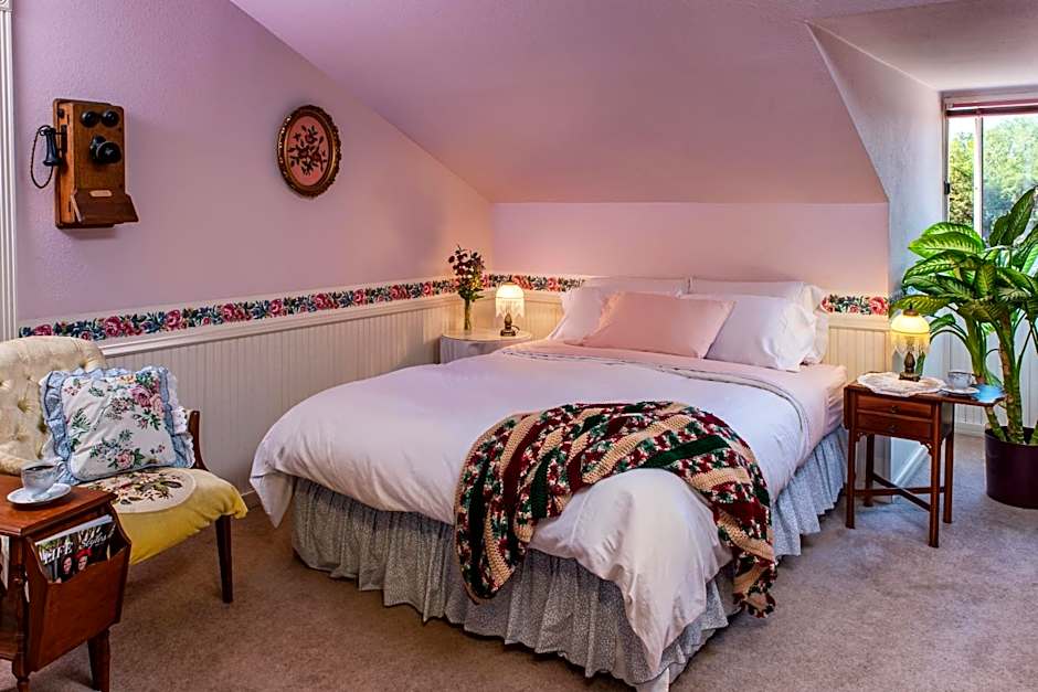 Woodrow House Bed & Breakfast