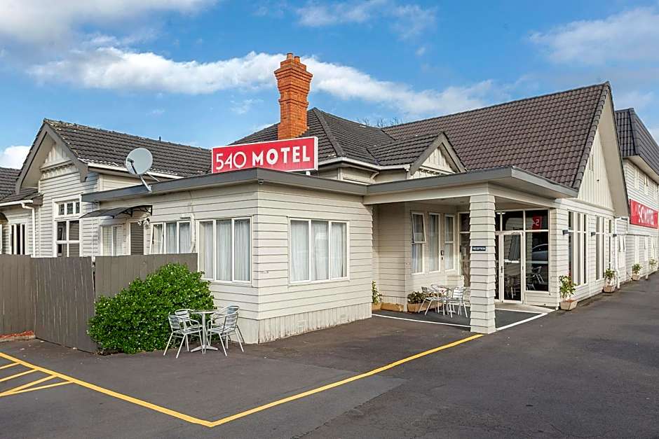 540 on Great South Motel