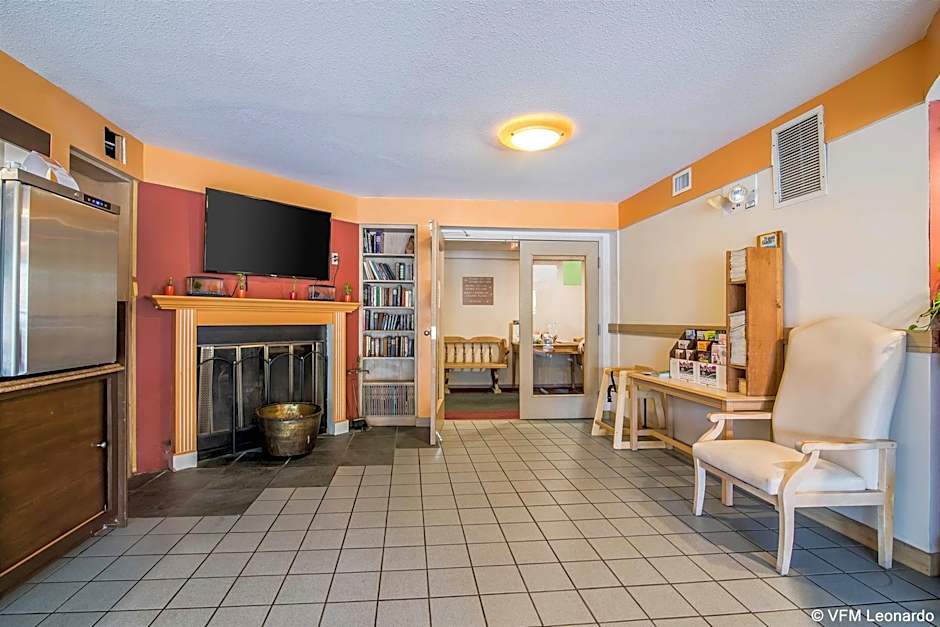 Econo Lodge Near Plymouth State University
