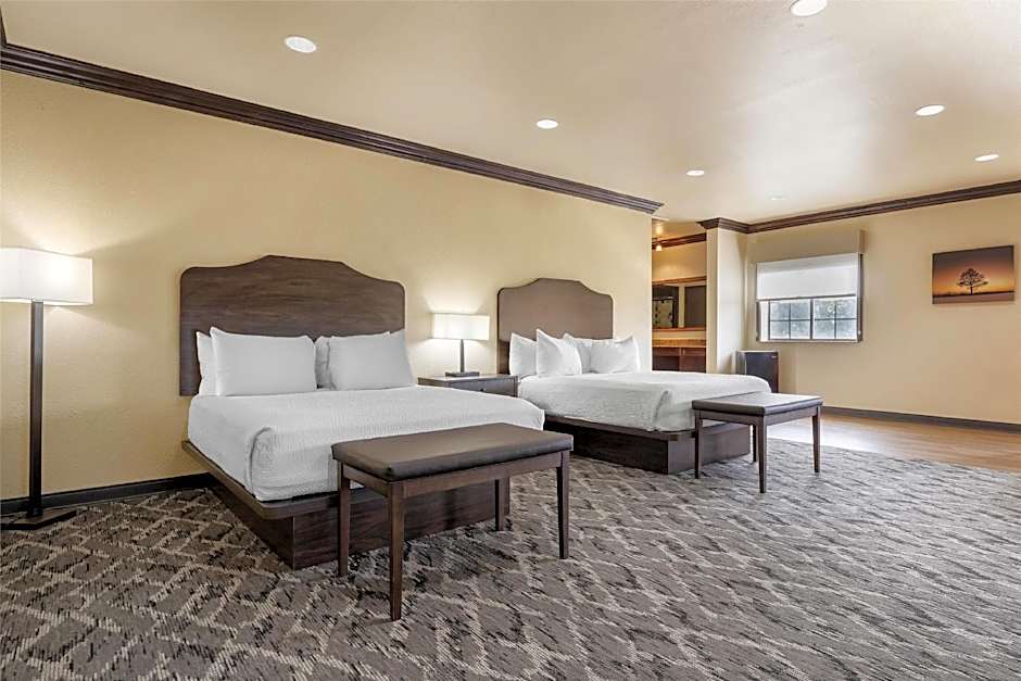 Best Western Plus Cimarron Hotel & Suites